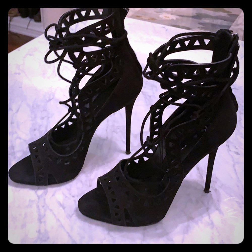 Gorgeous Giuseppe Zanotti lace up heels